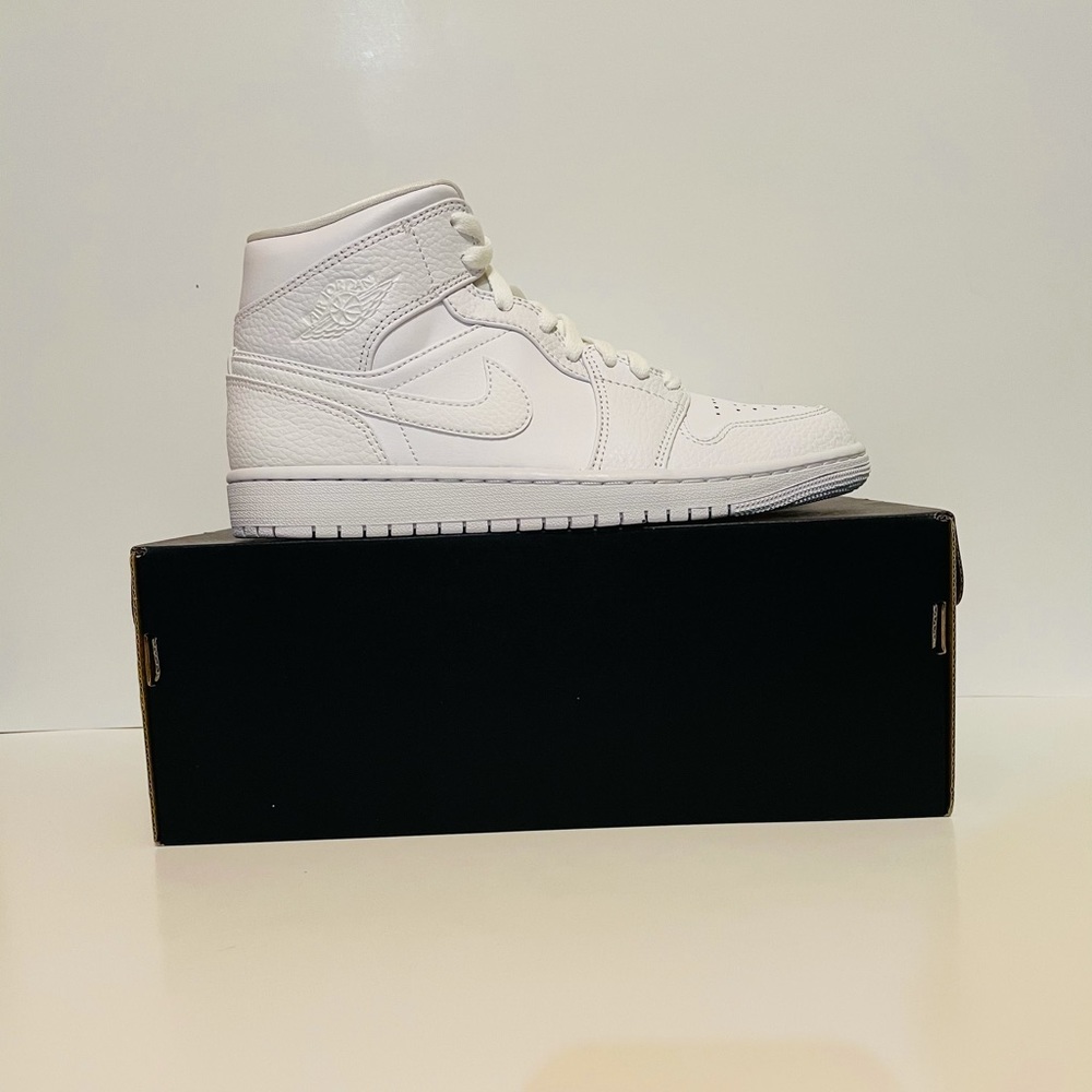 Nike Air Jordan 1 Mid Men Size 8